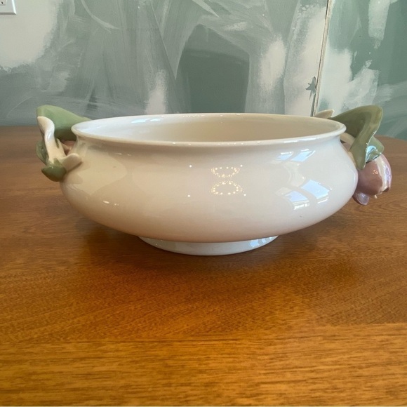 Goebel W Germany Vintage White  Porcelain w/Tulip Handle Dinnerware Serving Bowl - Picture 3 of 15